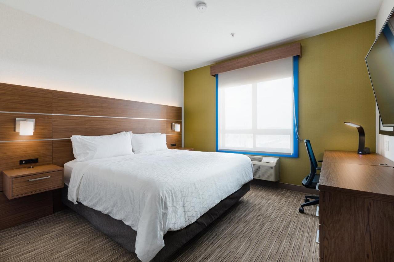 Holiday Inn Express Grande Prairie By Ihg Exterior foto